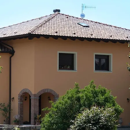 Sofia Bed & Breakfast Fara Novarese