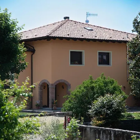 Sofia Bed & Breakfast Fara Novarese