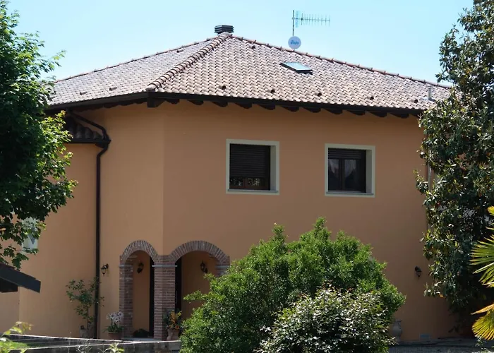 Sofia Bed & Breakfast Fara Novarese