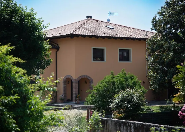 Sofia Bed & Breakfast Fara Novarese